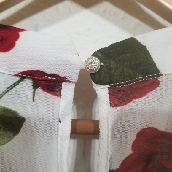 Women's White Floral Cold Shoulder Sar Michel Pearl Neckline Blouse - Picture 6 of 7